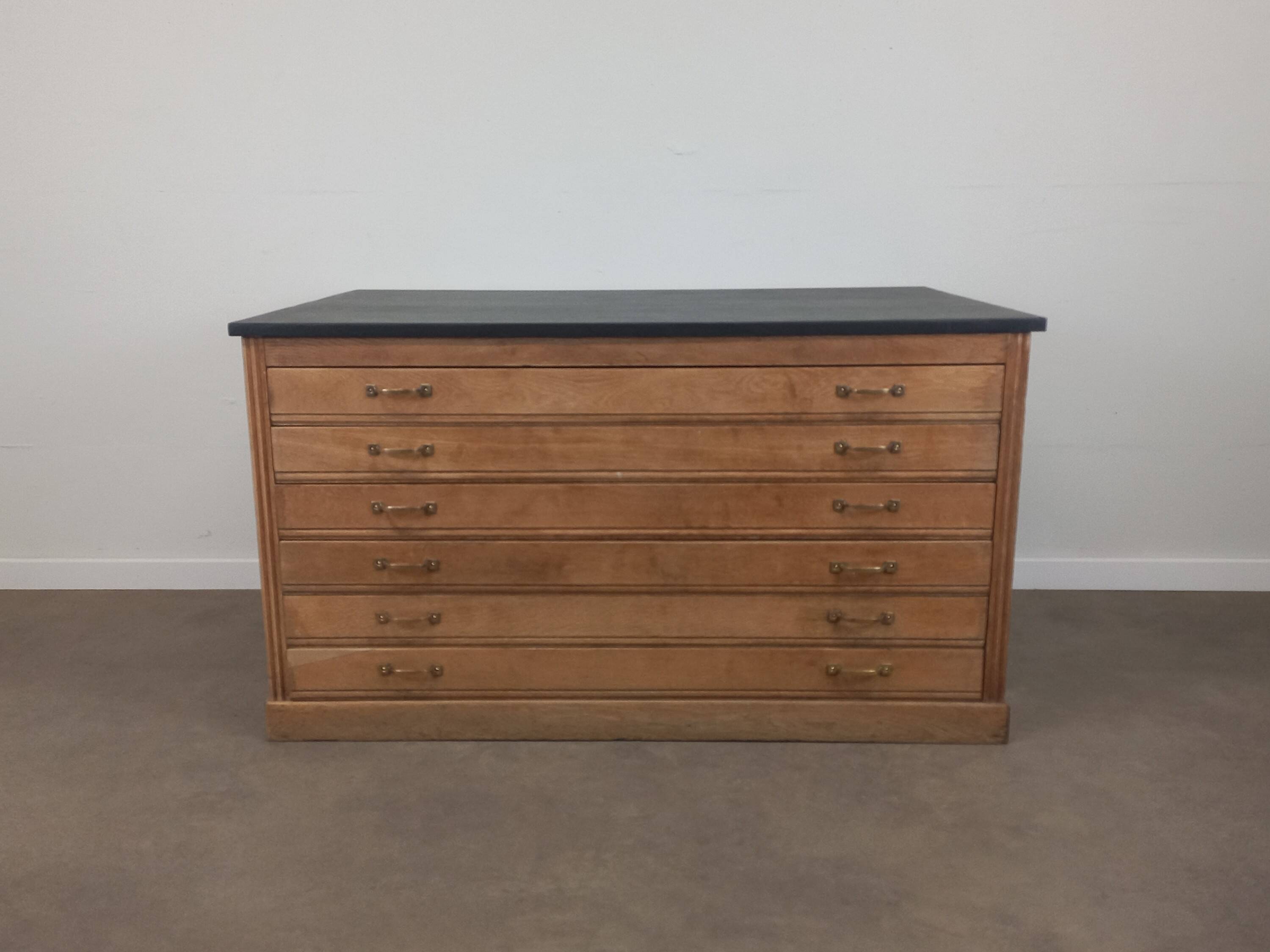 Craft cabinet with drawers for maps or drawings