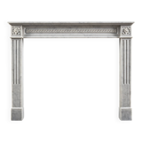 Cheminée en marbre de Carrare de style Louis XVI