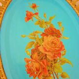 Corbeille ancienne en tôle peinte et osier tressé, décor de roses