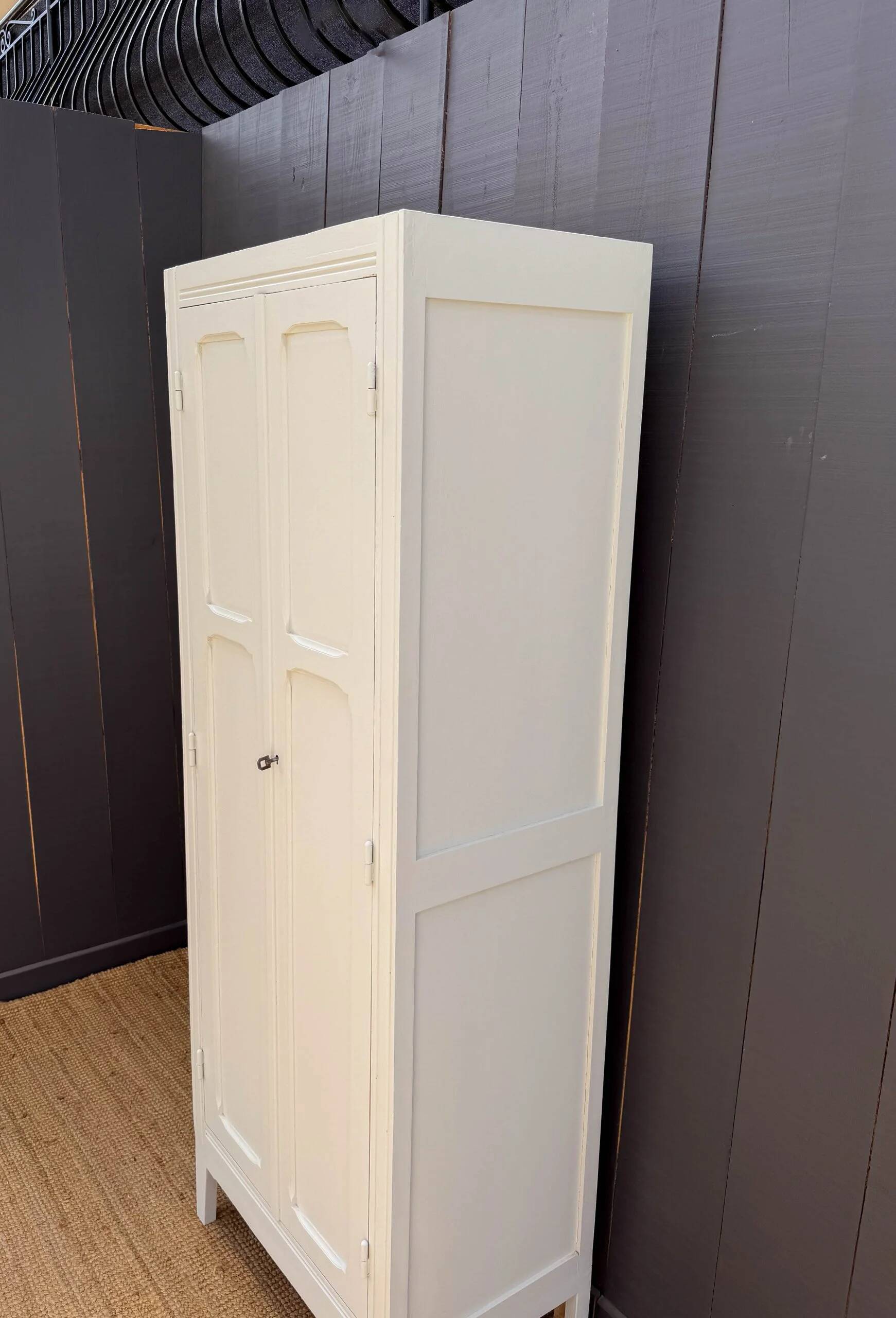Armoire parisienne