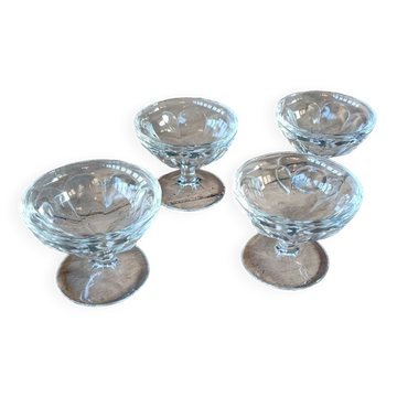 4 petites coupes anciennes en verre