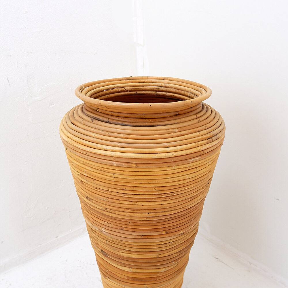 Vintage boho rattan sun vase in the style of Gabriella Crespi - H:70cm