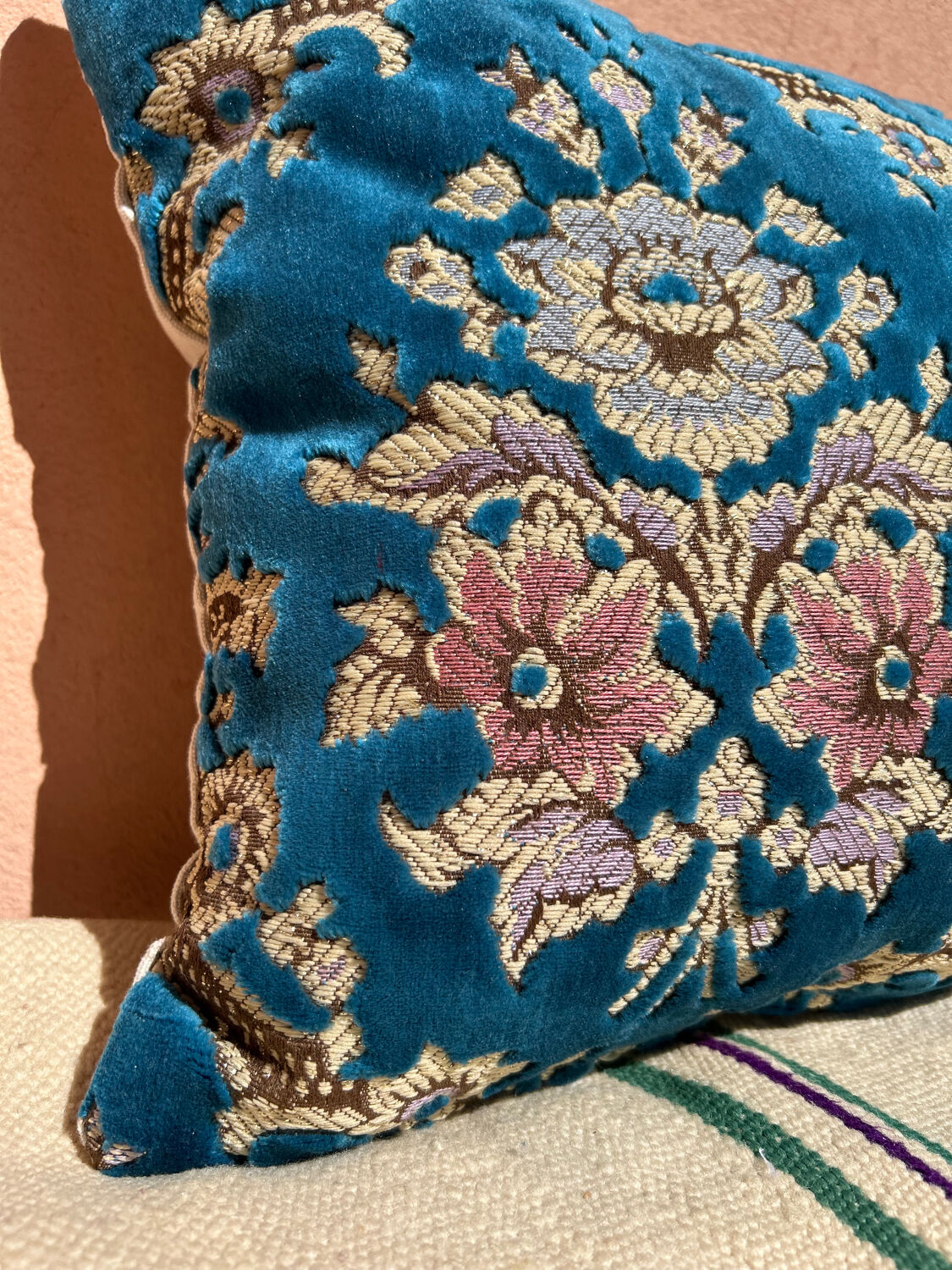 Velvet cushion 40x60cm