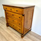 Commode Biedermeier d'origine après rénovation - XIXe siècle - merisier, finition brillante.