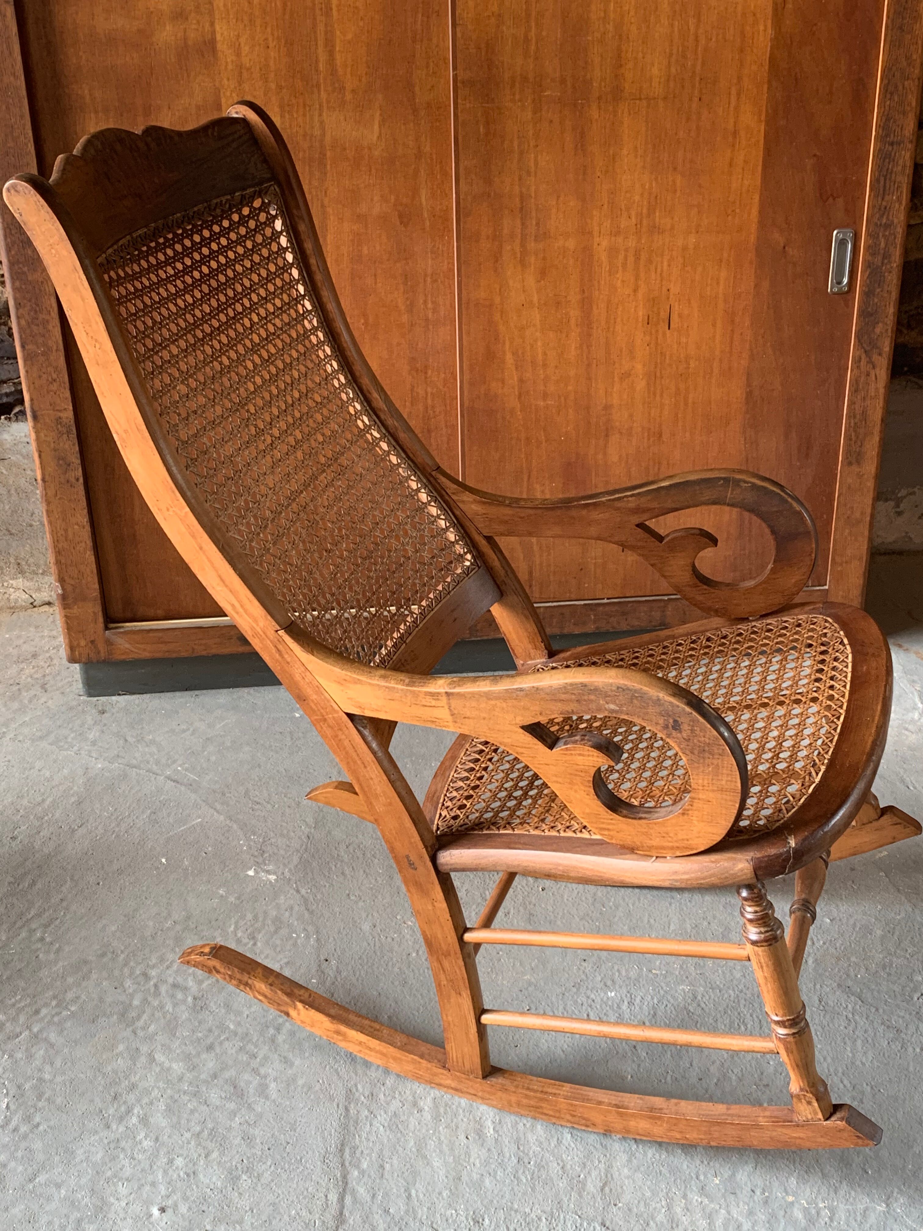 rocking-chair - wood and canning