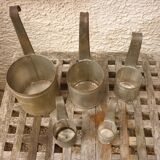 5 mesures à lait anciennes