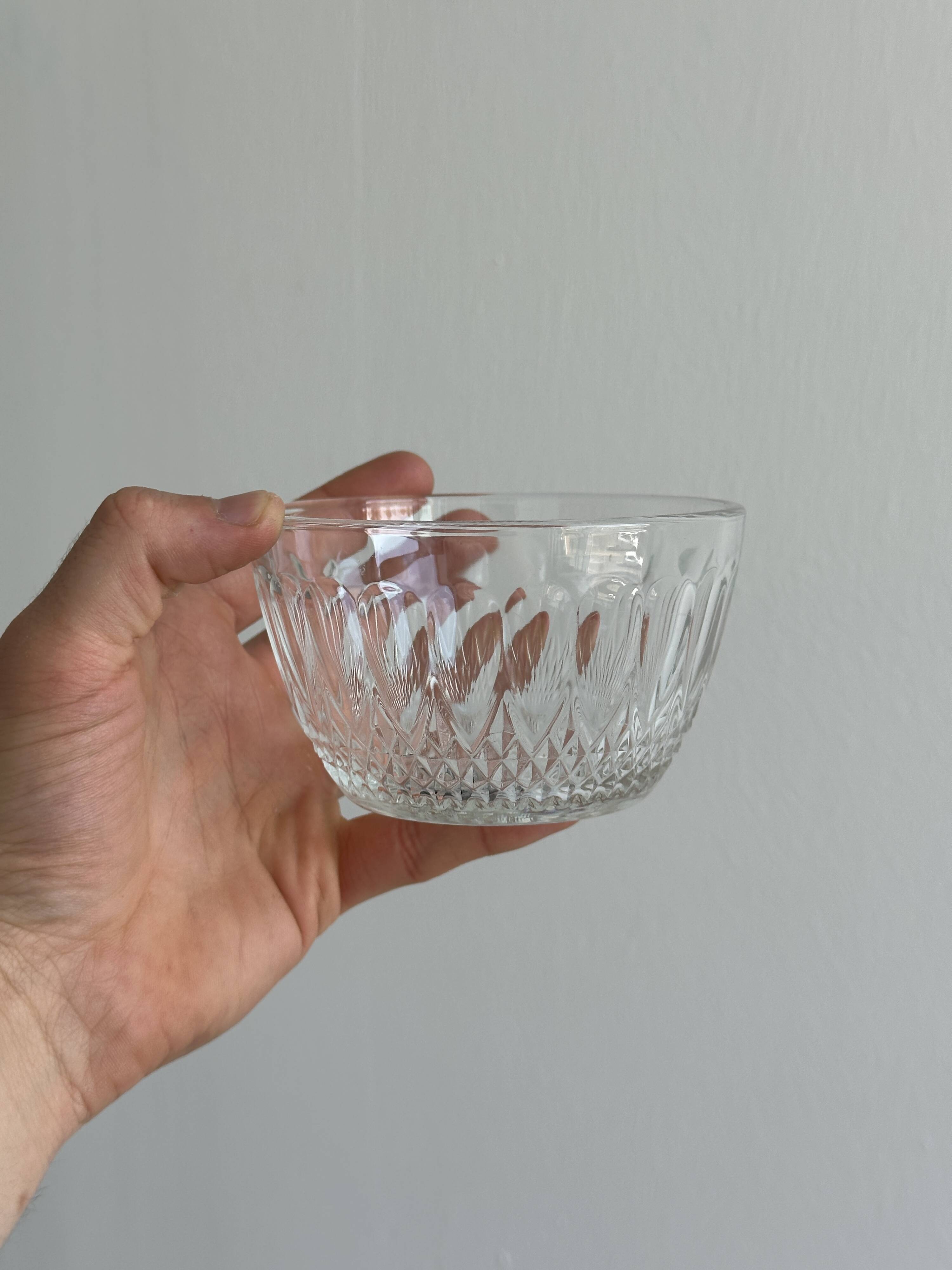 Saucières, serviteur en métal argenté et verre ciselé