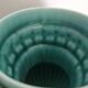 Vase ancien en barbotine bleu turquoise