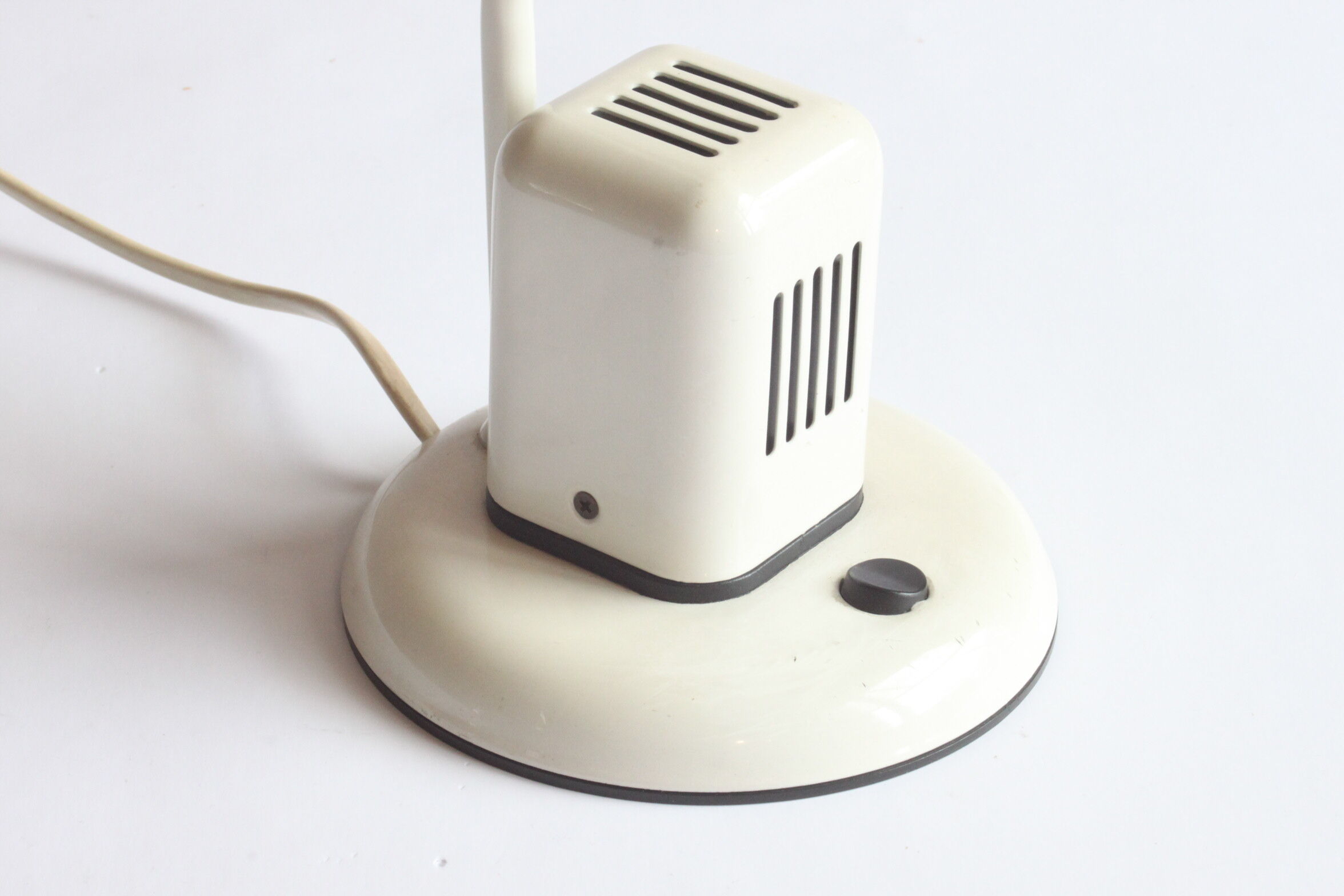 Flexible 1980s table lamp by Vrieland, The Netherlands.