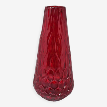 Red vase in murano glass by ca dei vetrai. made in italy 1960
