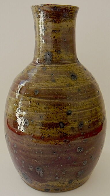 Pansu vase in red sandstone