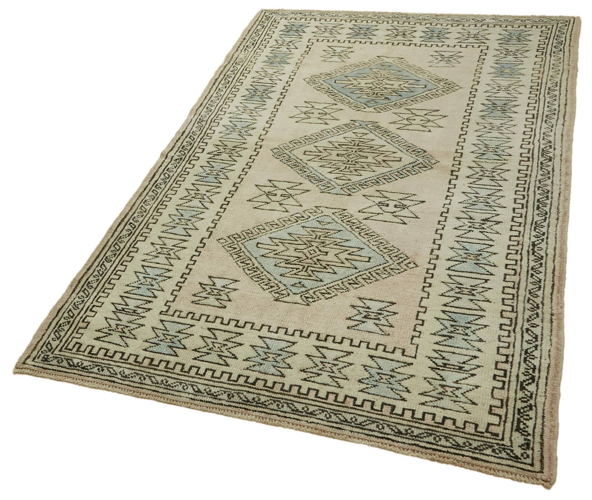 Turkish Vintage Anatolian Rug 123 cm x 199 cm