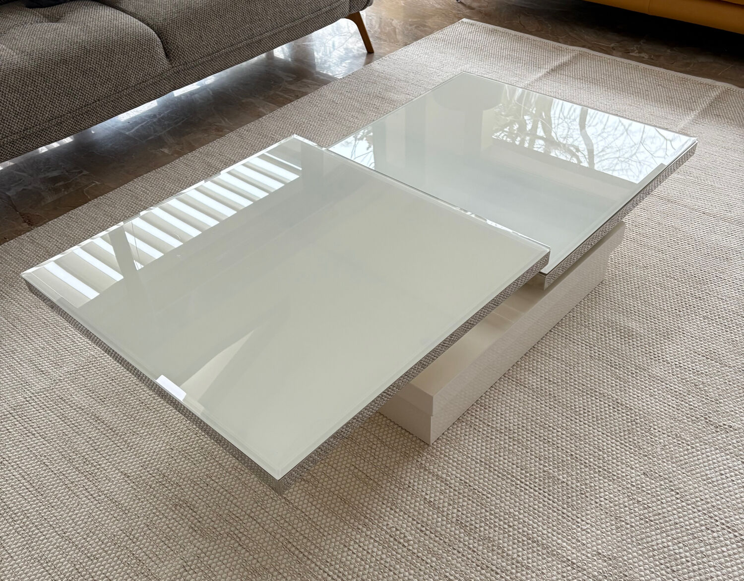 Lacquered modular coffee table Sigma