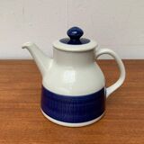 Coffee pot from the Koka Bleu series, Blau, Bla Swedish mid-century by Hertha Bengtson for Rörstrand, 1950s.