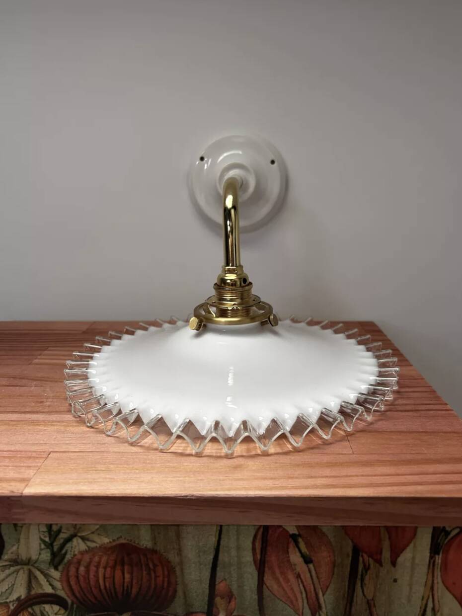 Opaline and white ceramic wall light