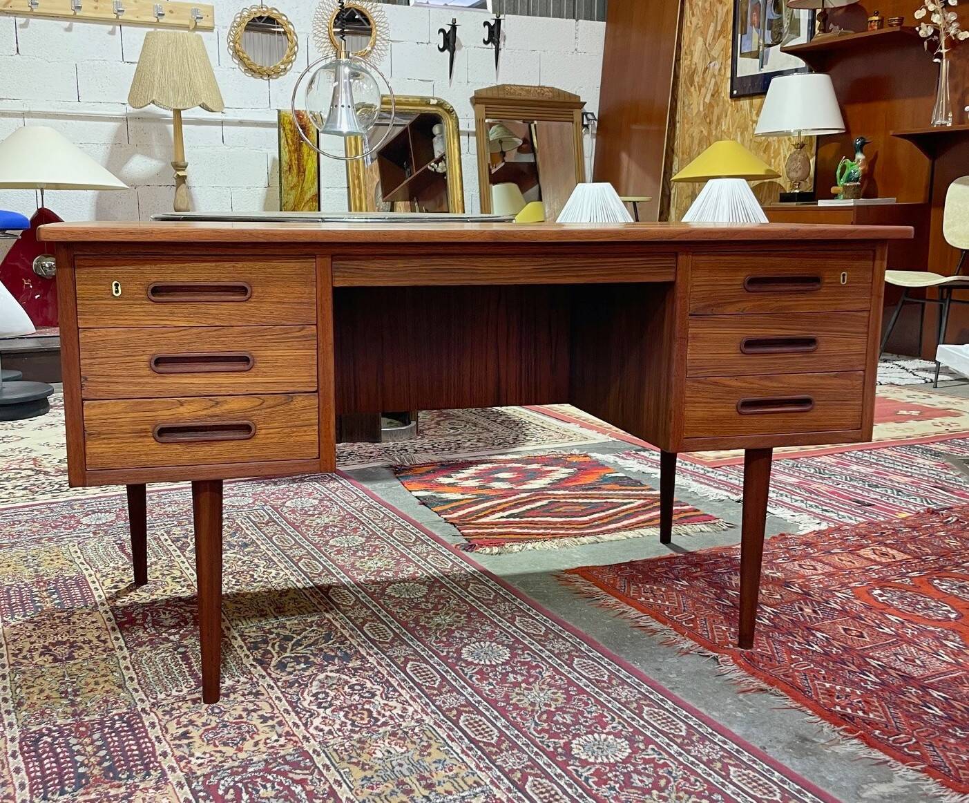 Vintage double-sided desk in teak, Scandinavian design from the 1960s.