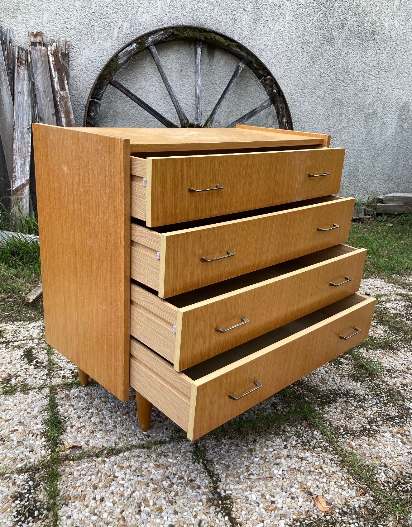 Vintage chest of drawers