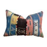 Magnifique coussin Kilim berbère vintage du Maroc