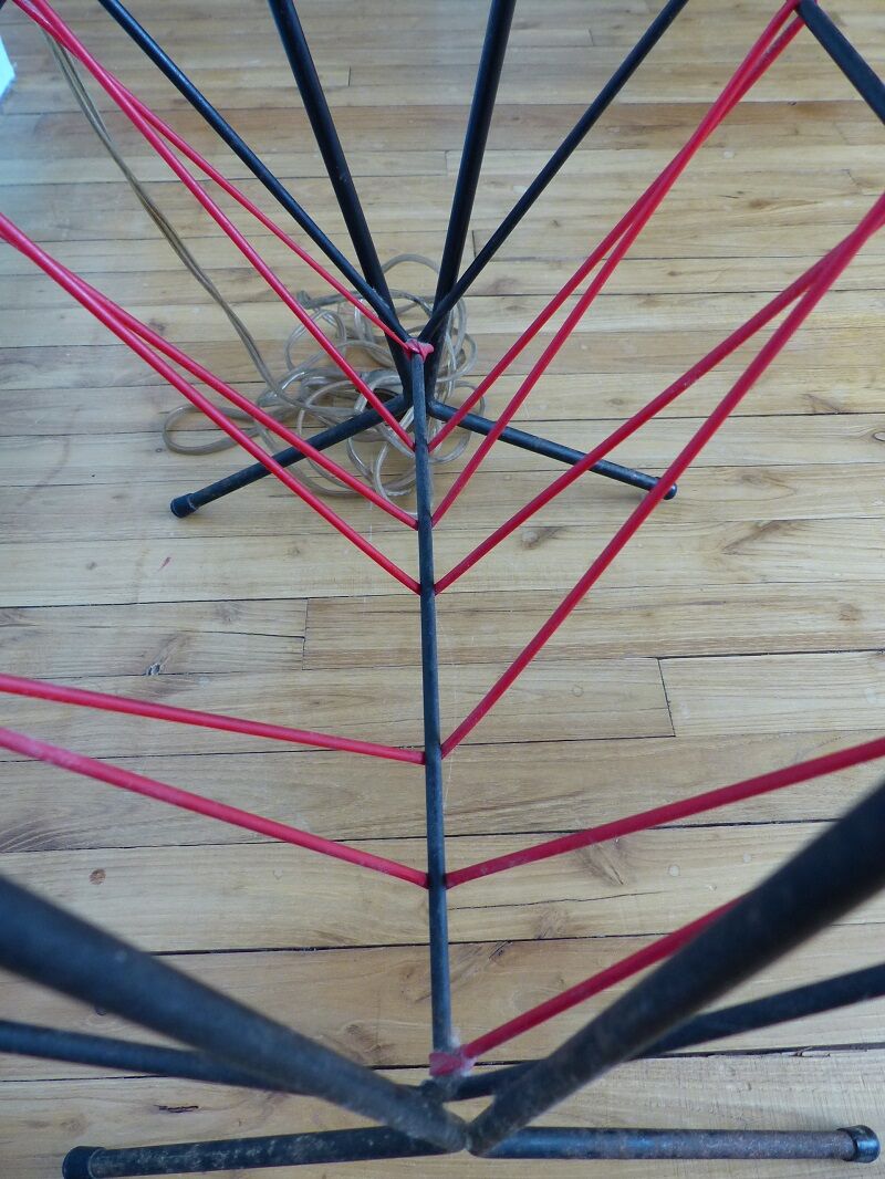 Floor lamp , scoubidou, and black painted metal