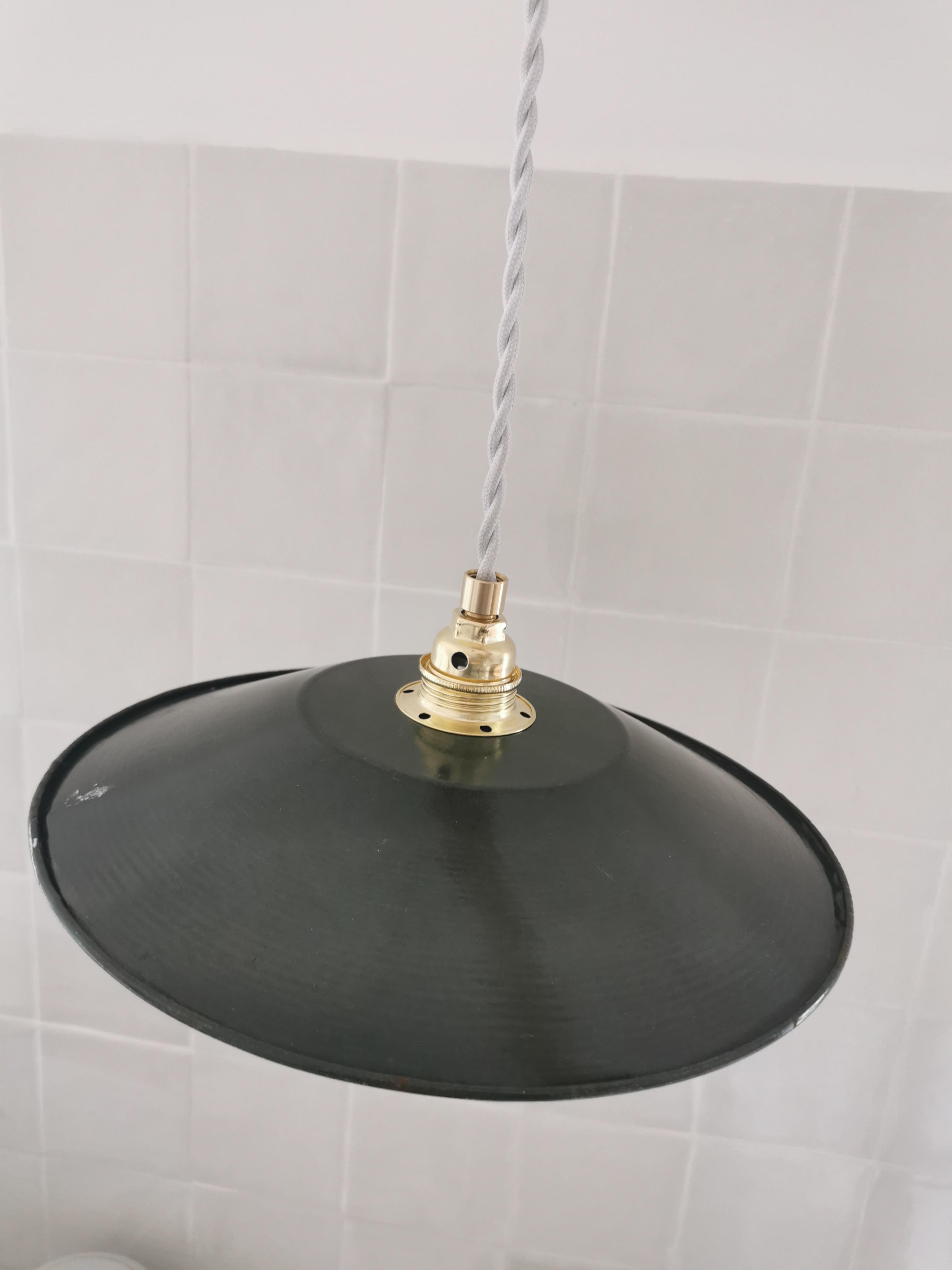 Suspension enamel iron plate old black