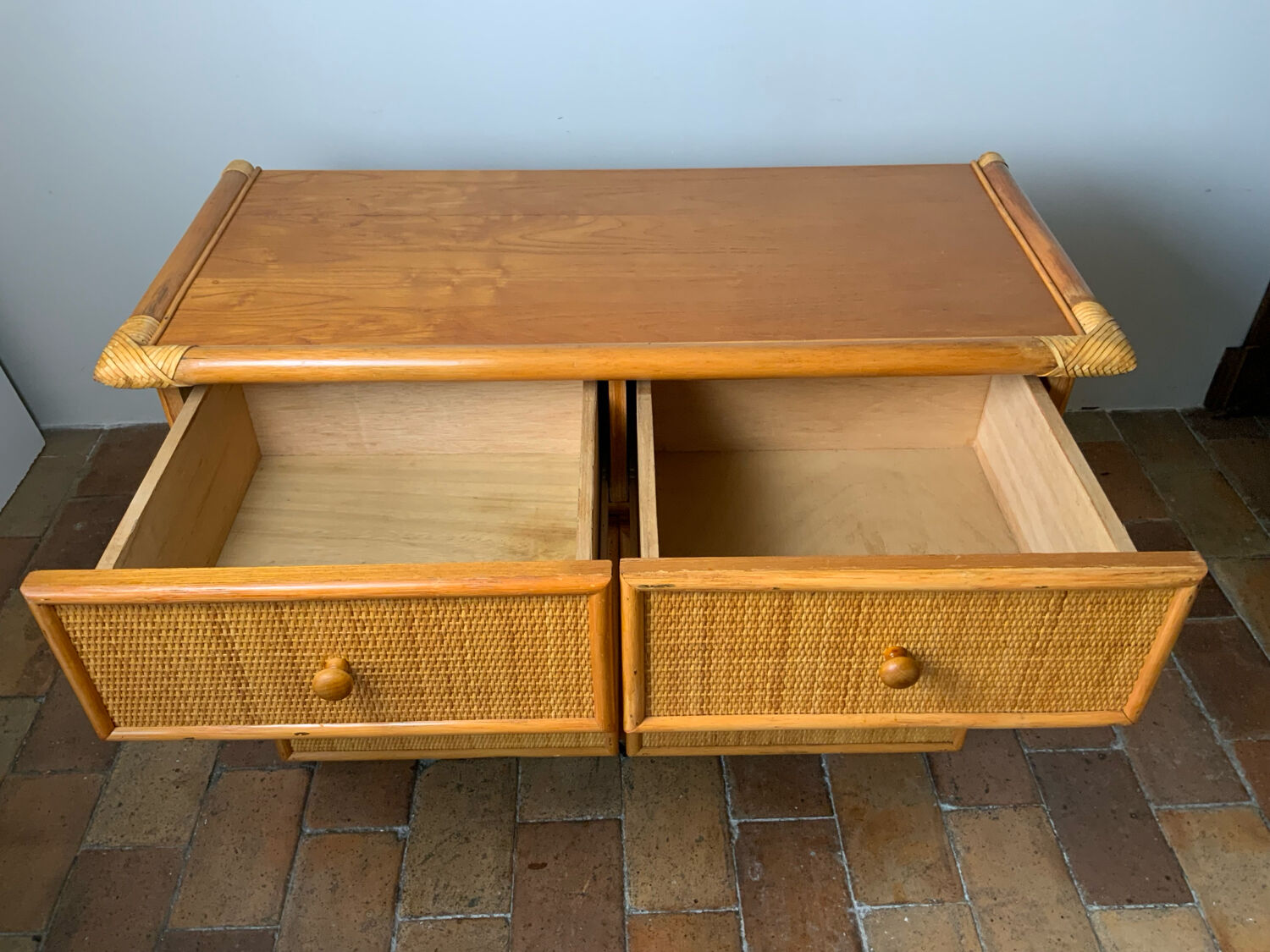 Buffet en rotin et bambou