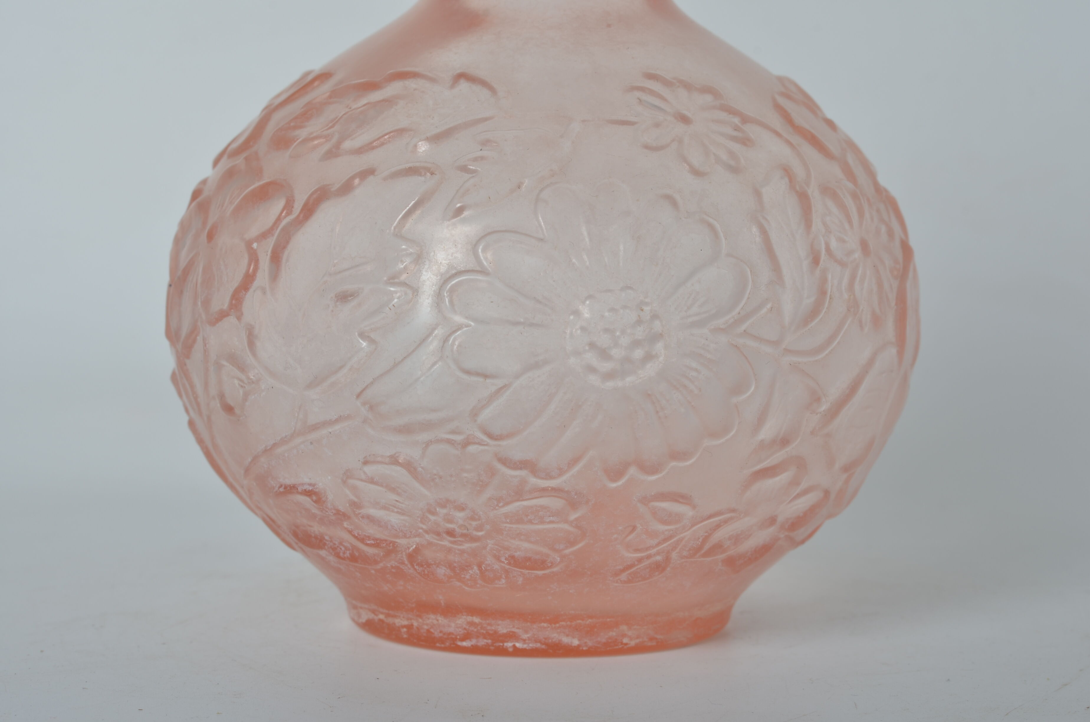 Vase boule rose