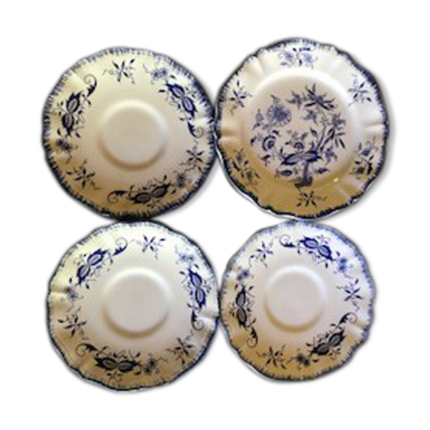 Lot of 4 vintage plates