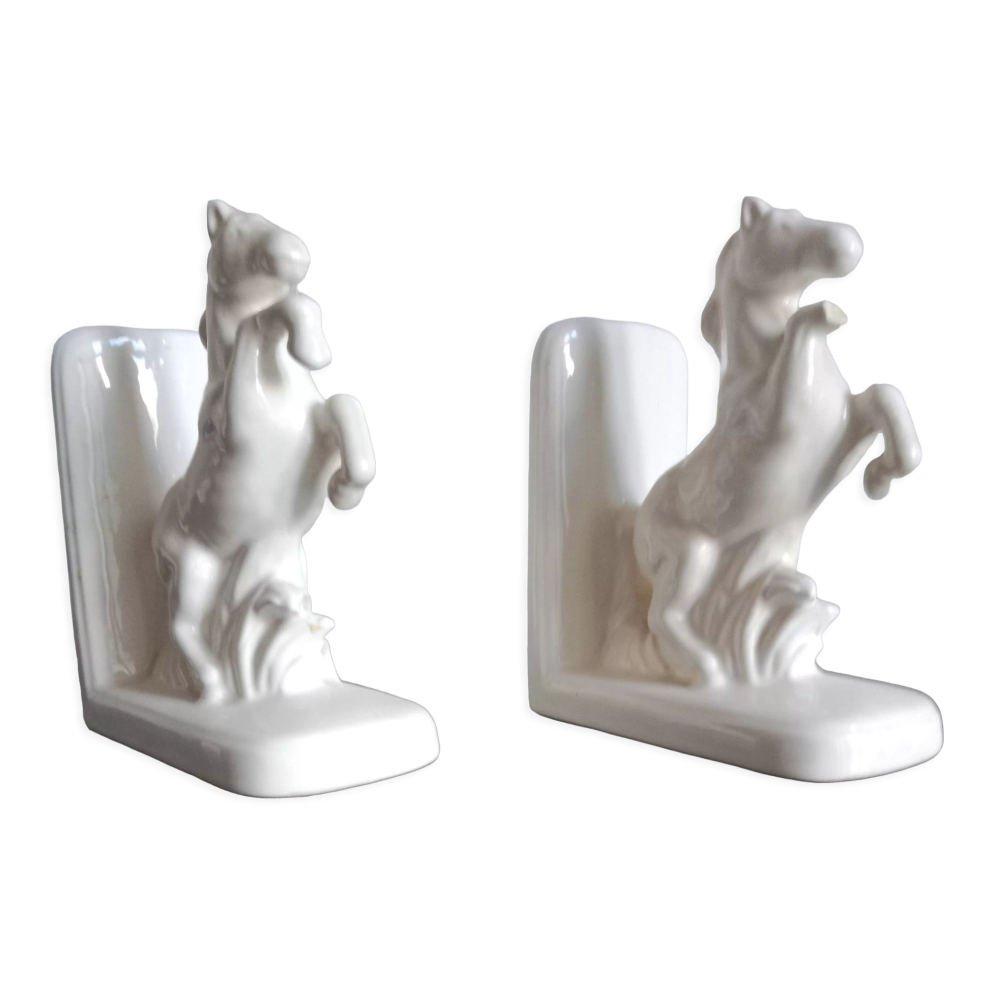 White earthenware bookend - prancing horses - H: 15 cm.