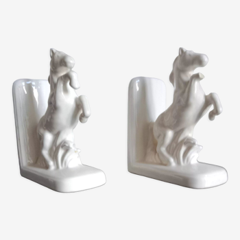 White earthenware bookend - prancing horses - H: 15 cm.