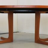 Danish design round dining table 2x extendable 'mejls'