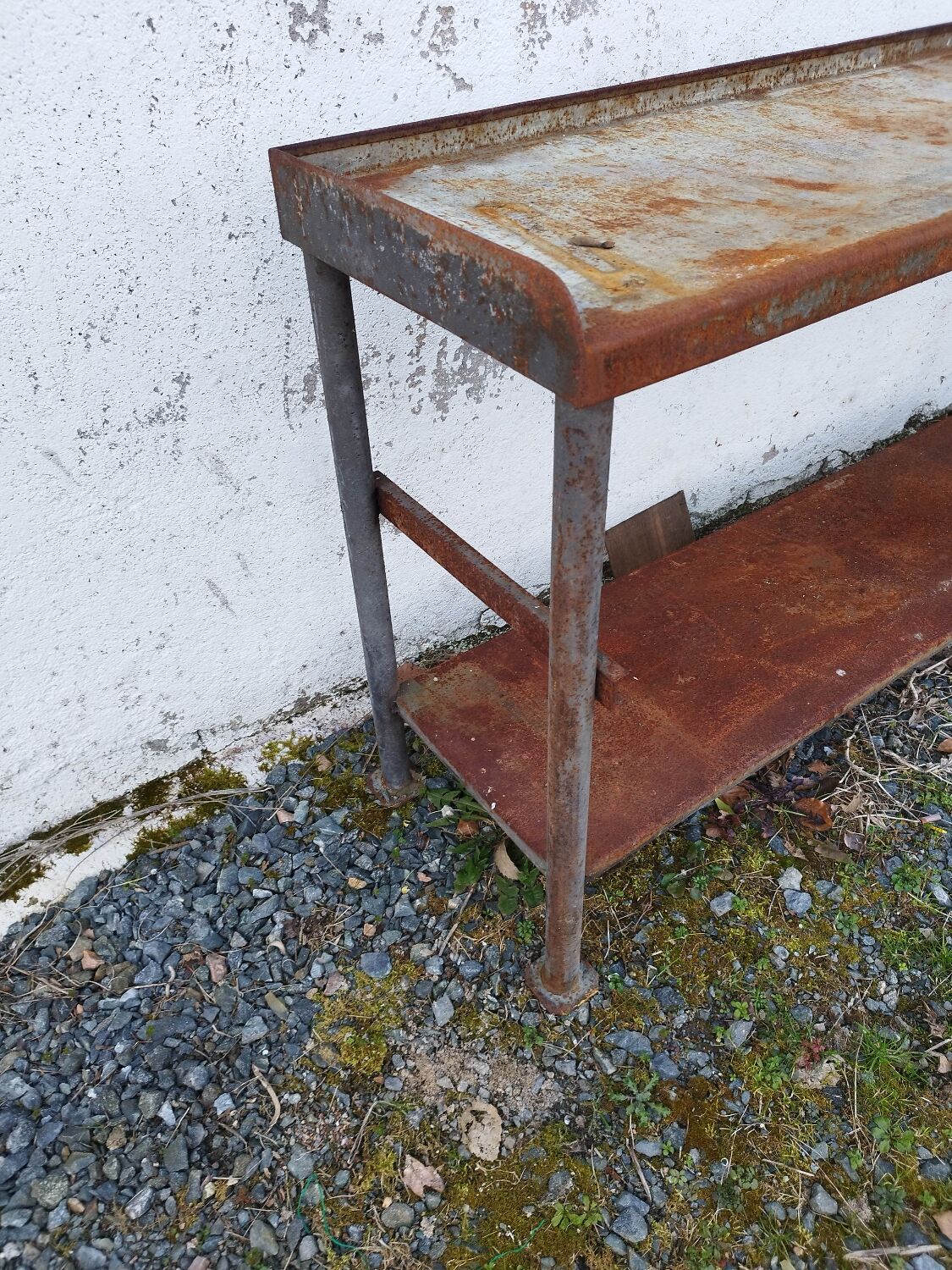 Iron workbench serving table