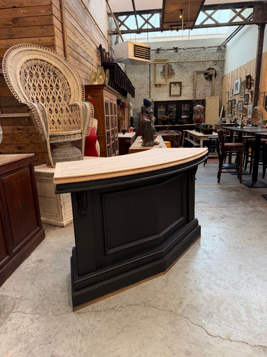 Comptoir de bar incurvé XXème