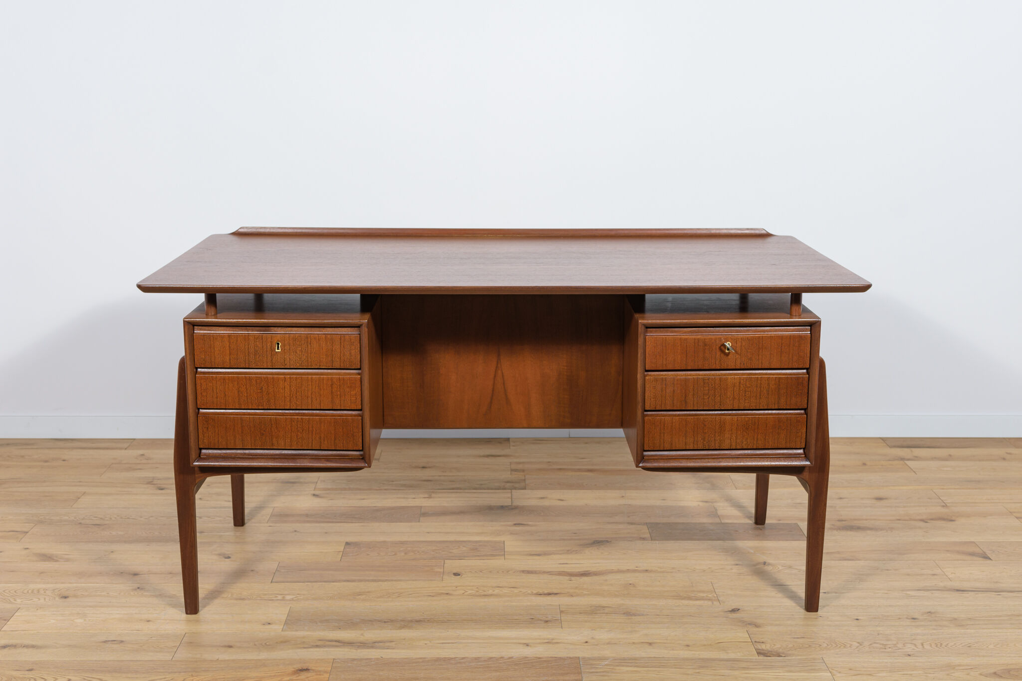 Mid-Century Freestanding Teak Desk, 1960s