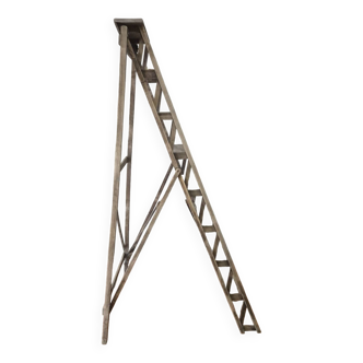 Escabeau ancien