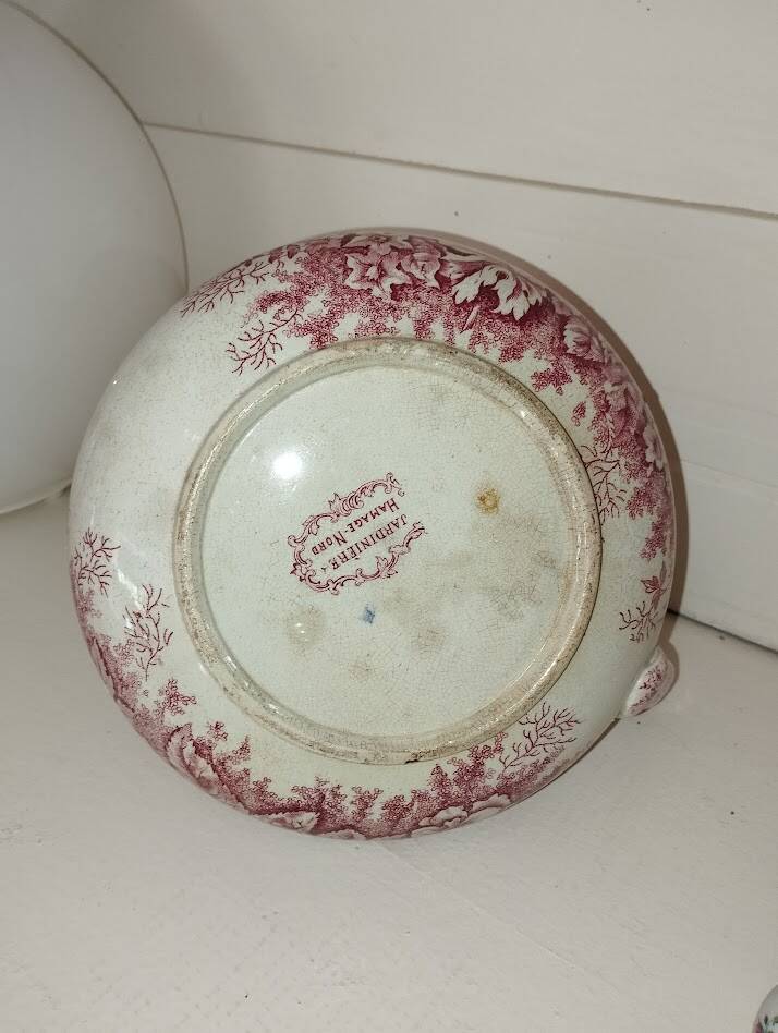 Ancien broc de toilettes