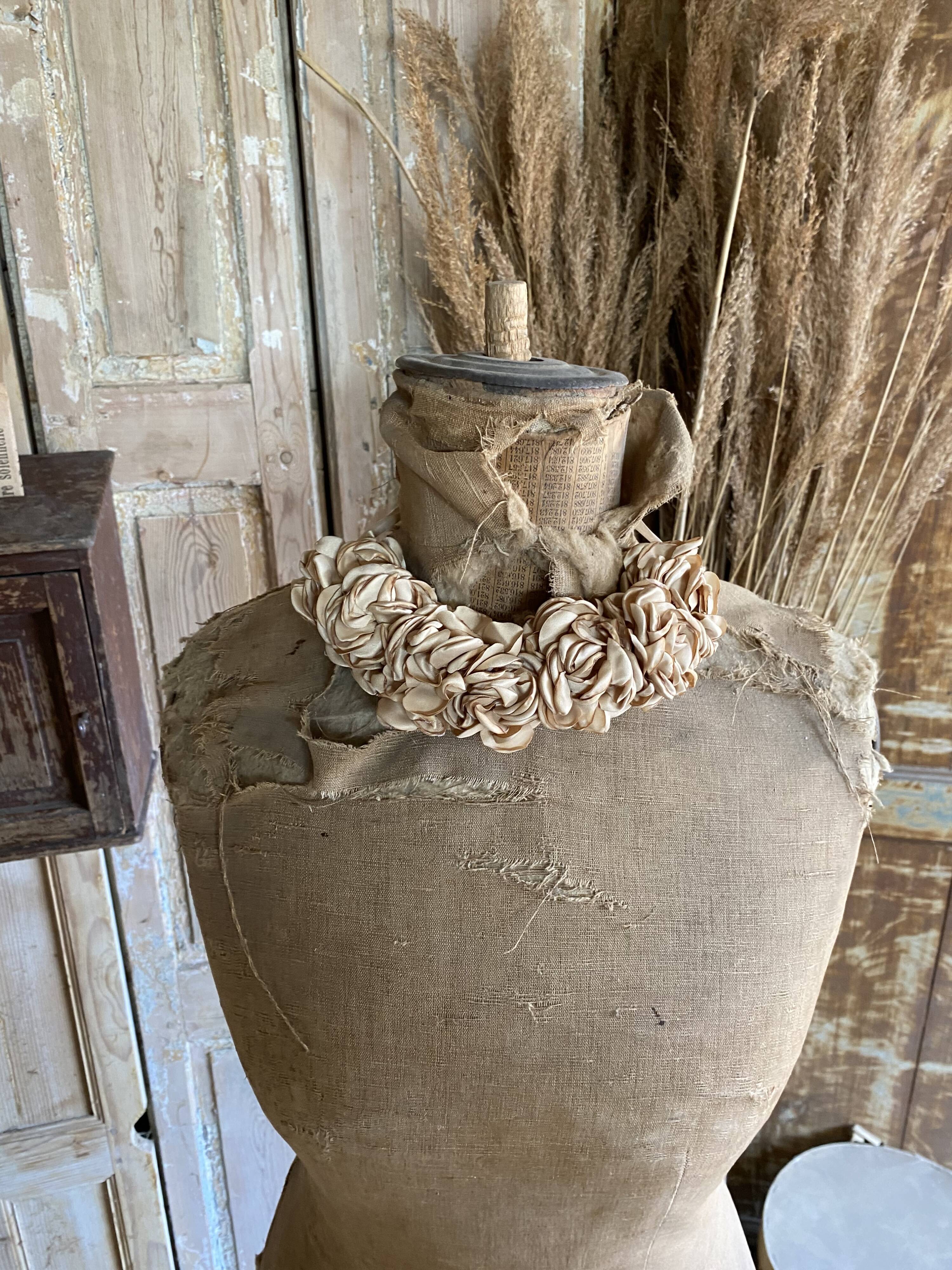 Former sewing mannequin the turner