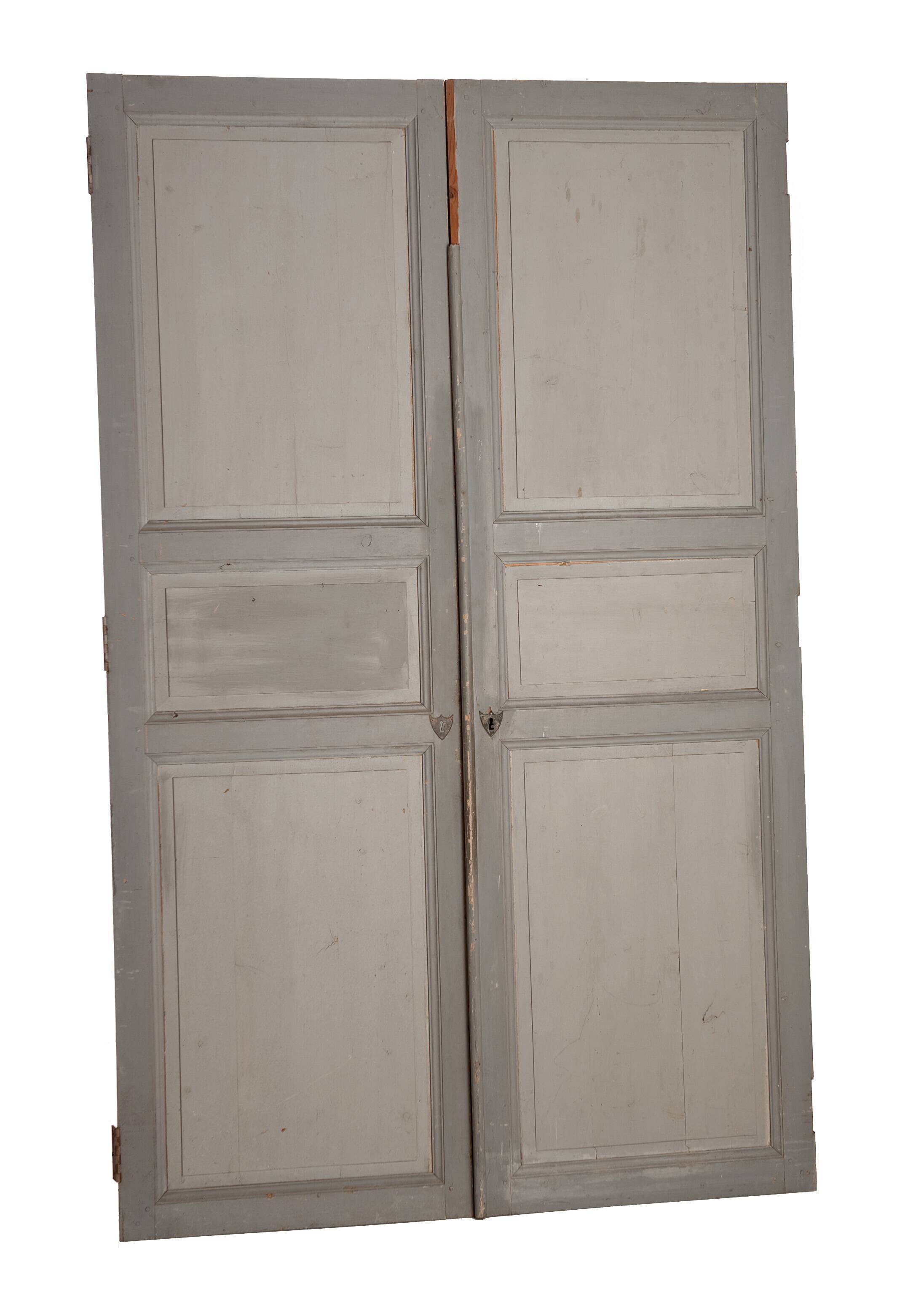 Double leaf interior door in late 18th century fir