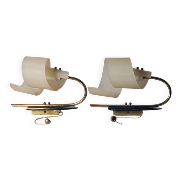Pair of vintage wall lamps from the 1950s in brass.