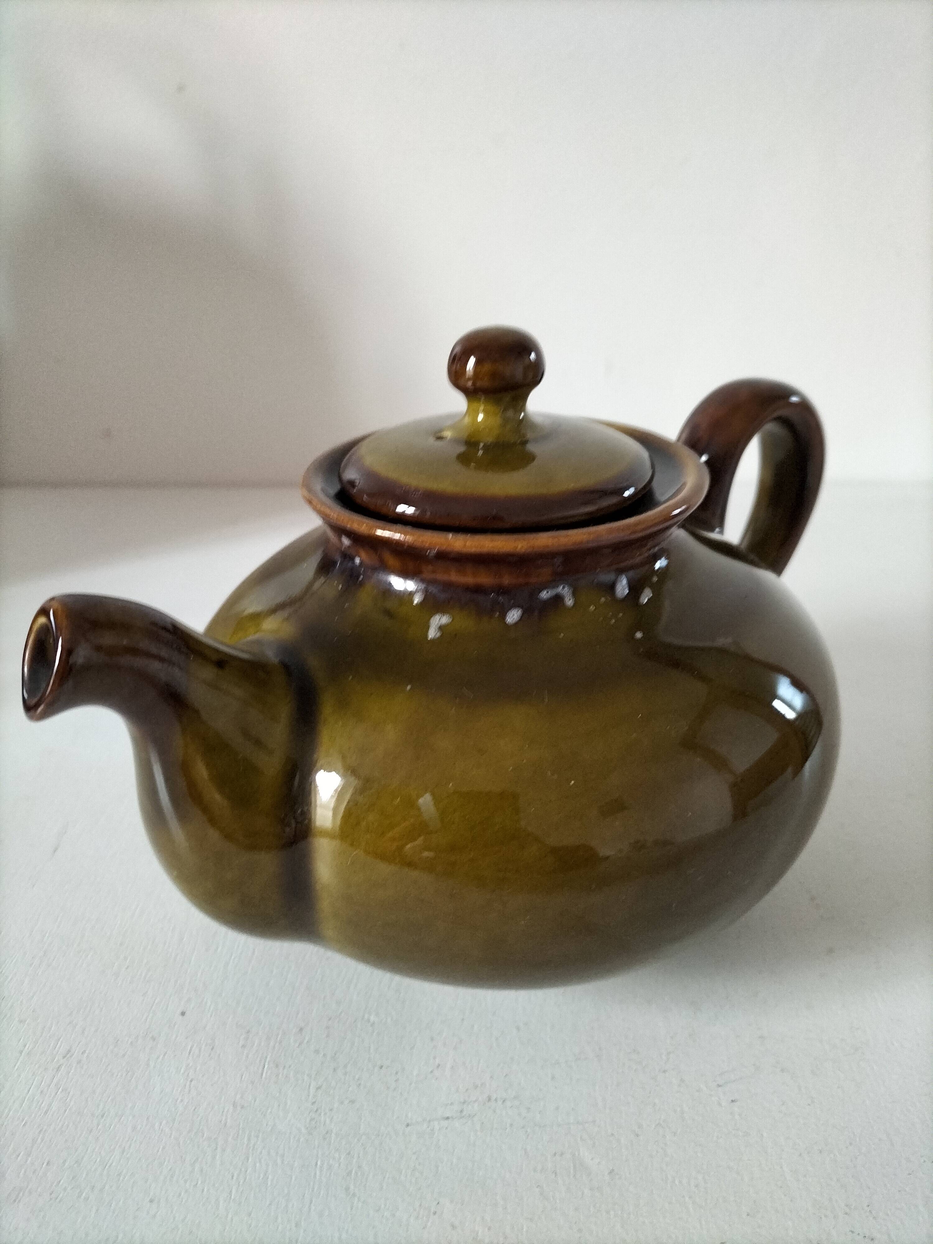 Saint Clément earthenware teapot