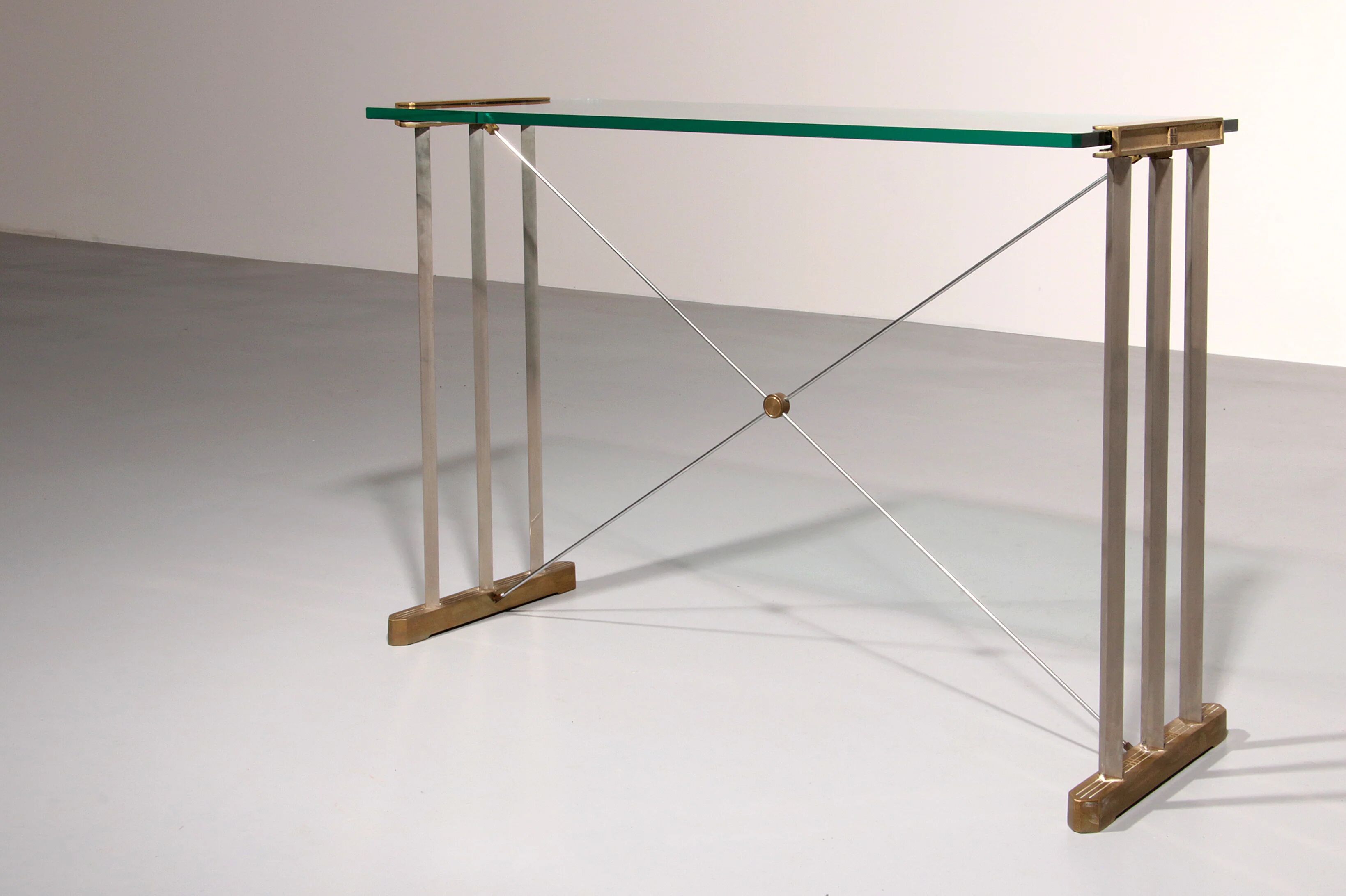 Elegant midcentury side table by Peter Ghyczy model T34