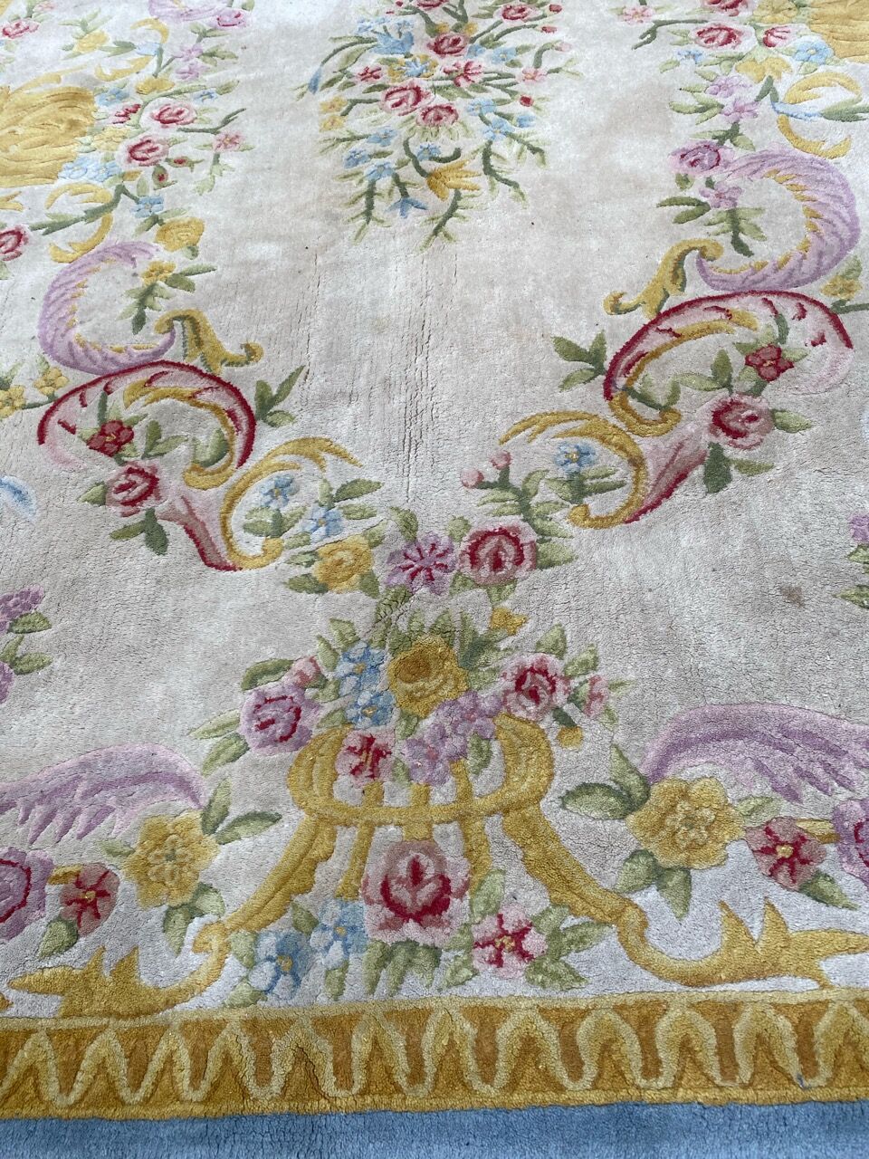 Vintage soapy style rug or Aubusson Tufté hand 170x235 cm