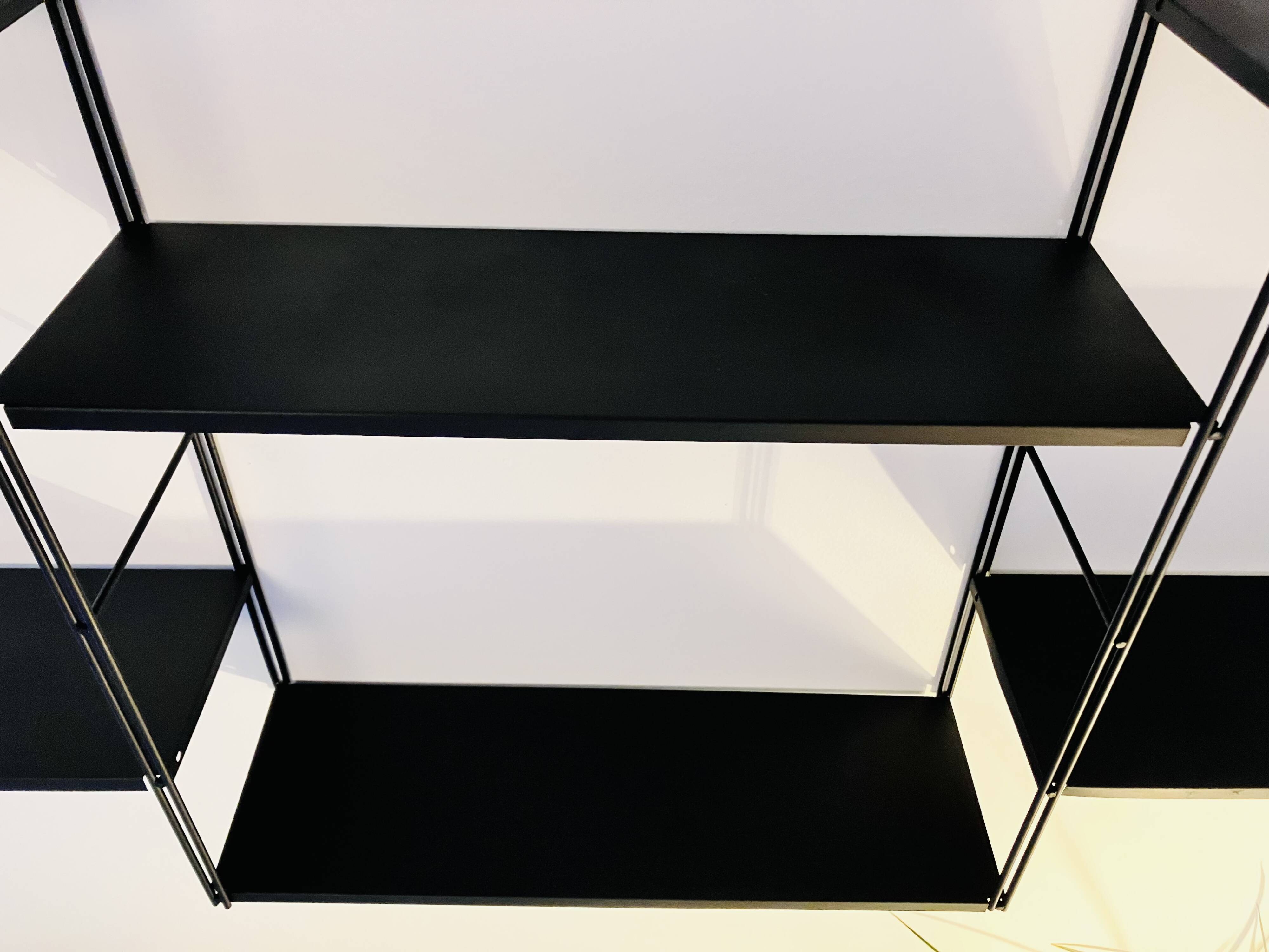 Modular shelves string black metal