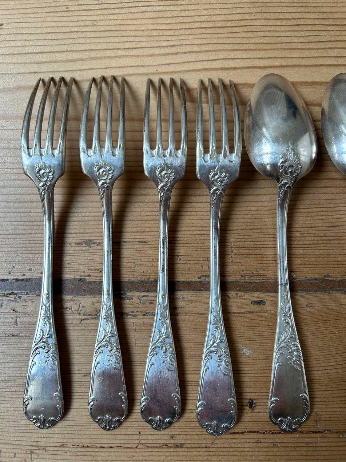 Set of 8 antique silver-plated cutlery pieces