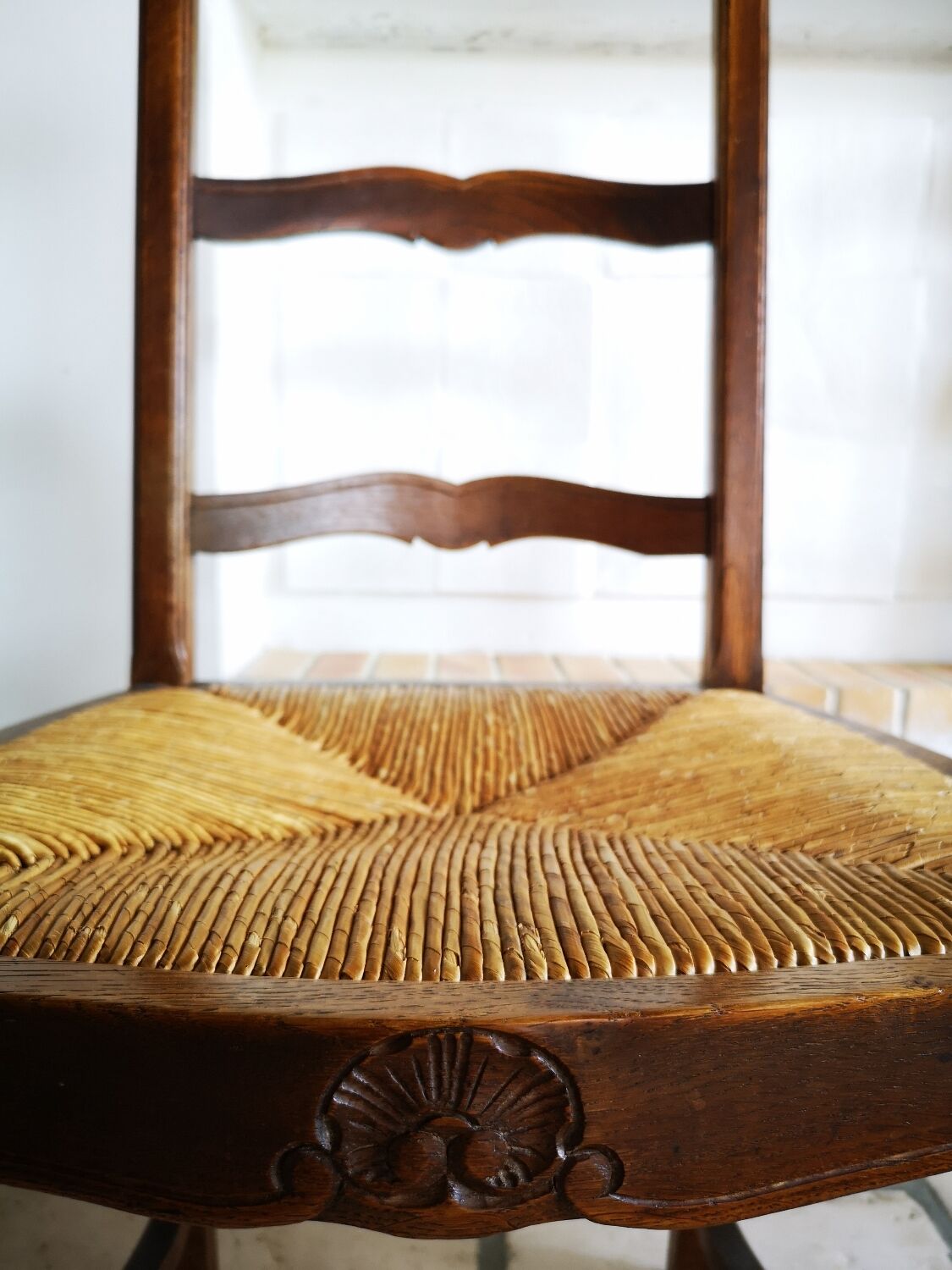 Set of 6 straw chairs