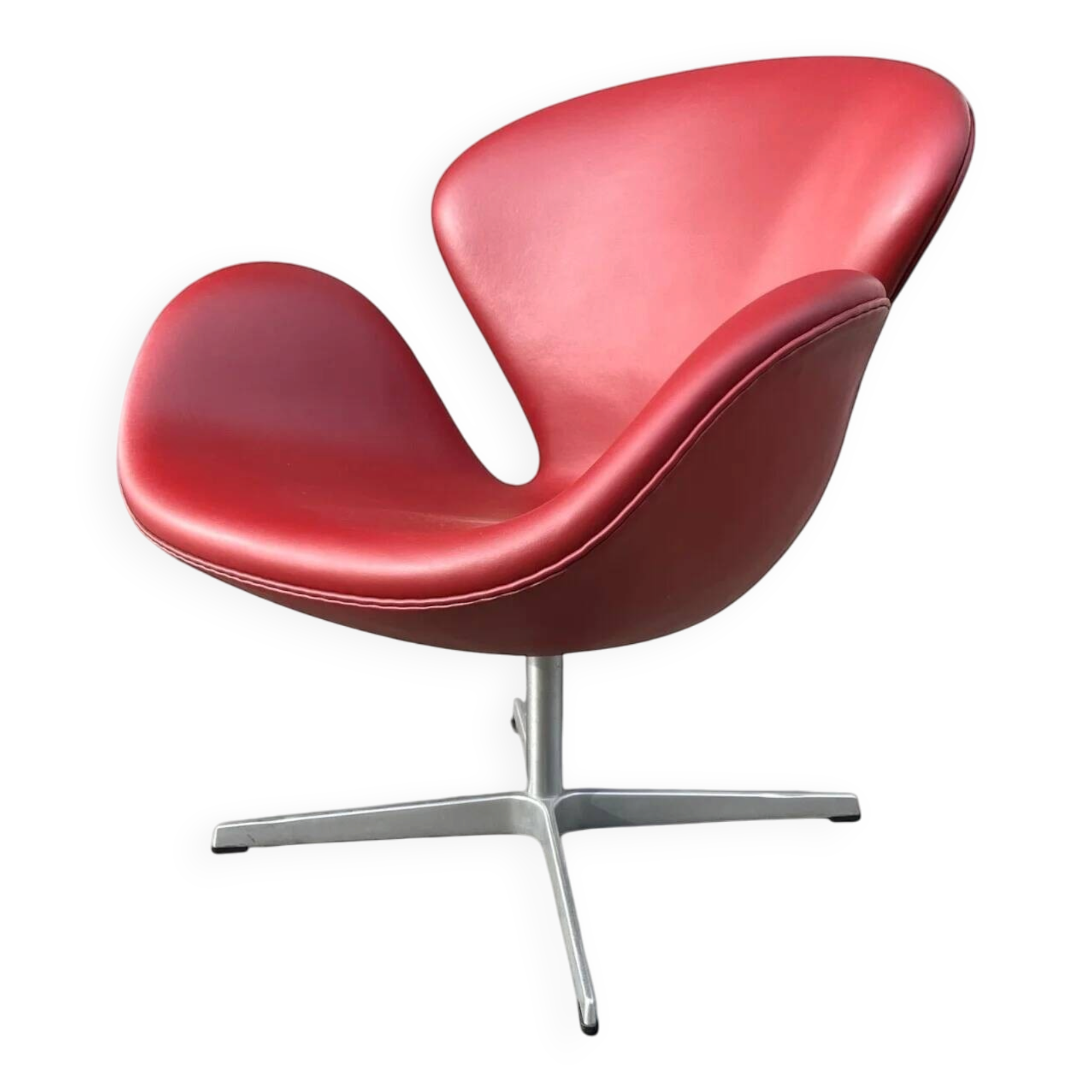 Swan chair by Arne Jacobsen for Fritz Hansen in Indian red leather
