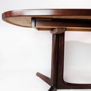 Dining table in rosewood with extensions of Danish design by Gudme Furniture, 1960s