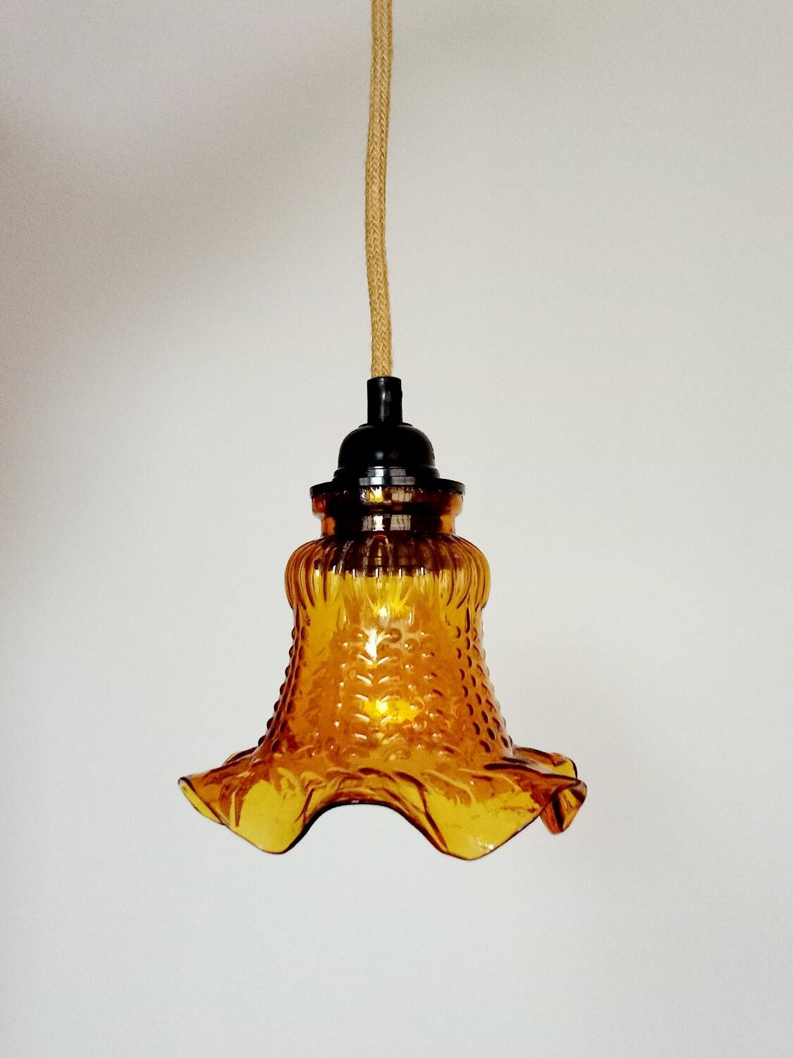 Pendant light / Amber glass lampshade