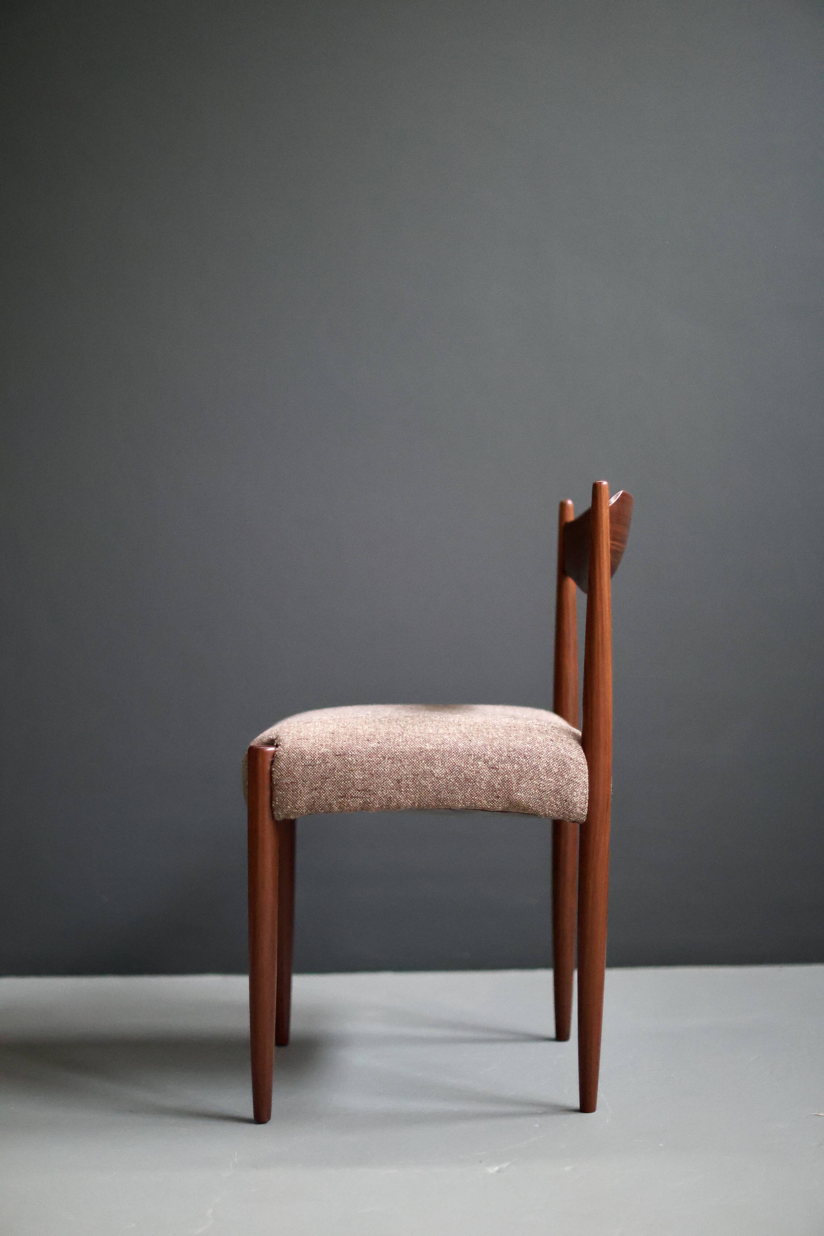 Chaises danoises du milieu du siècle