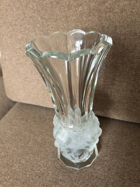 Vase 1930 heinrich hoffmann in the style of lalique