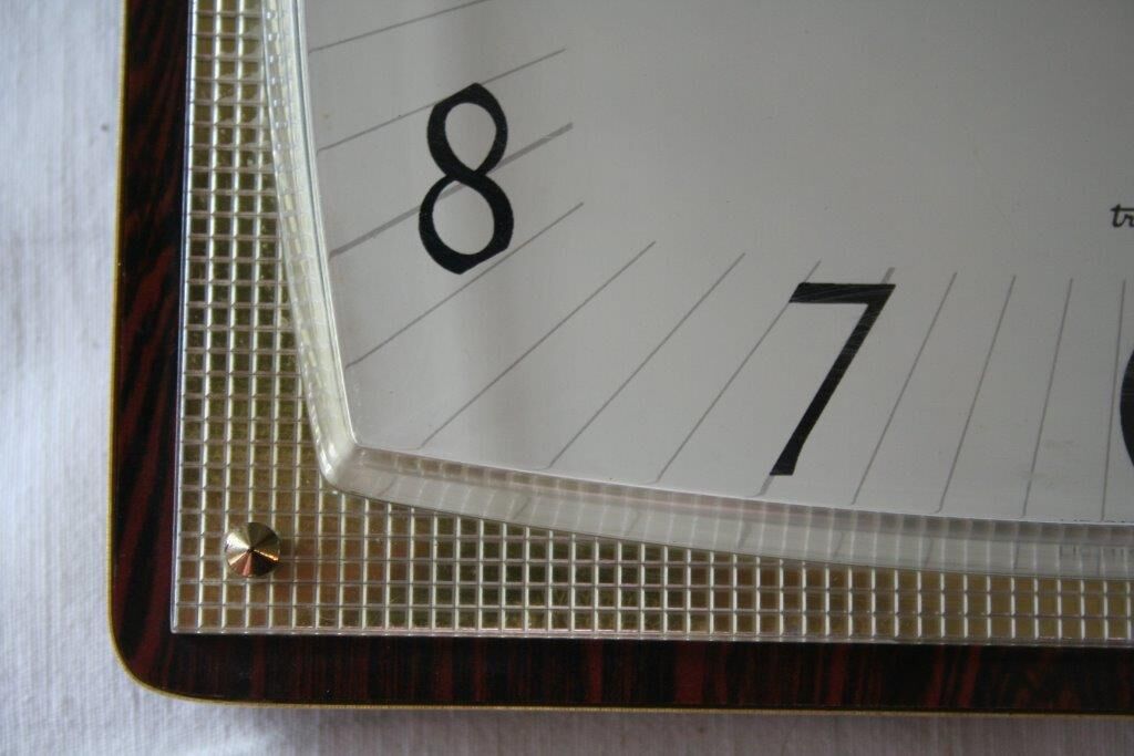 Jaz Transistor formica kitchen clock